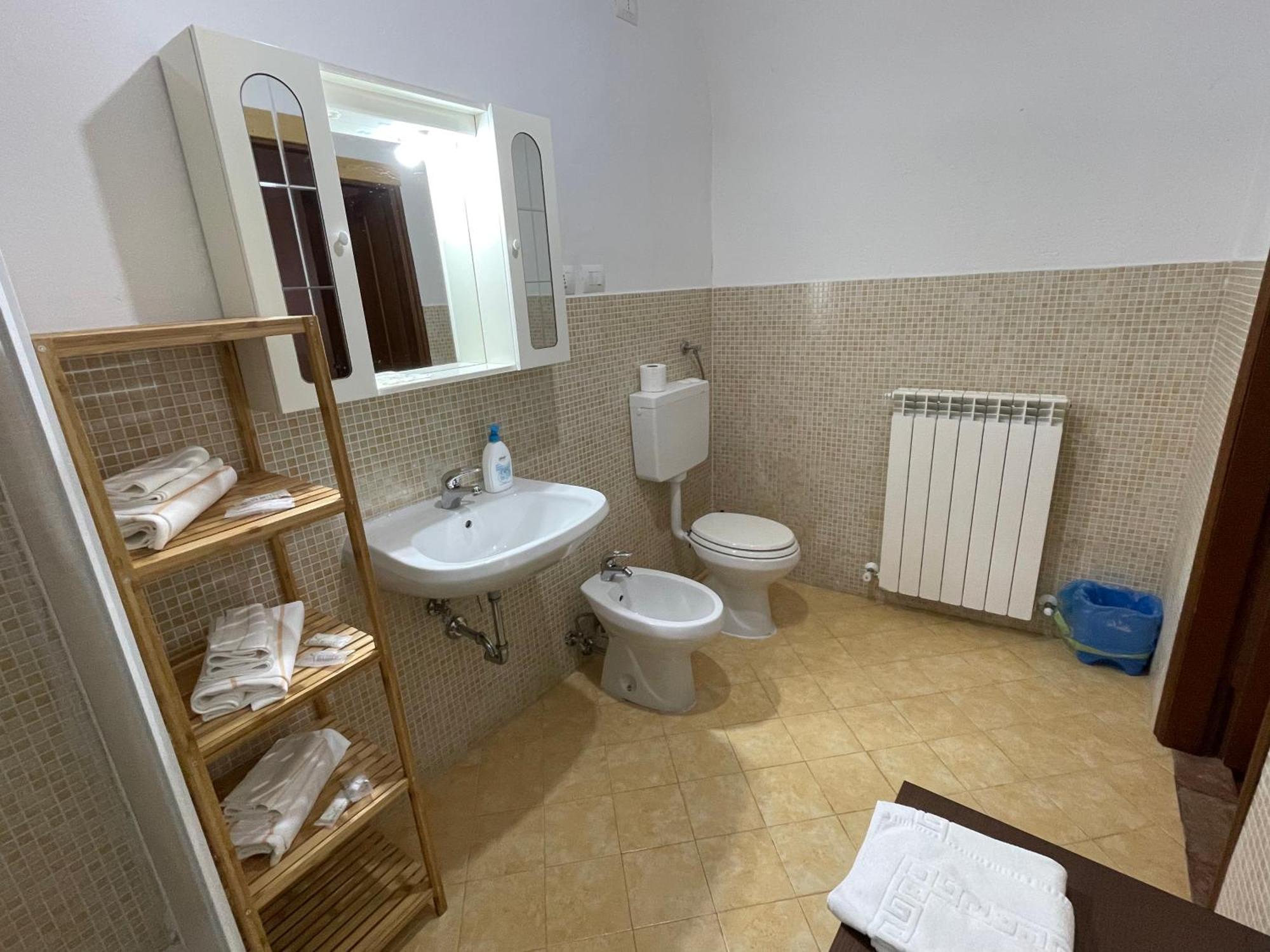 Piazzetta Del Forno Appartamento Assergi Bagian luar foto